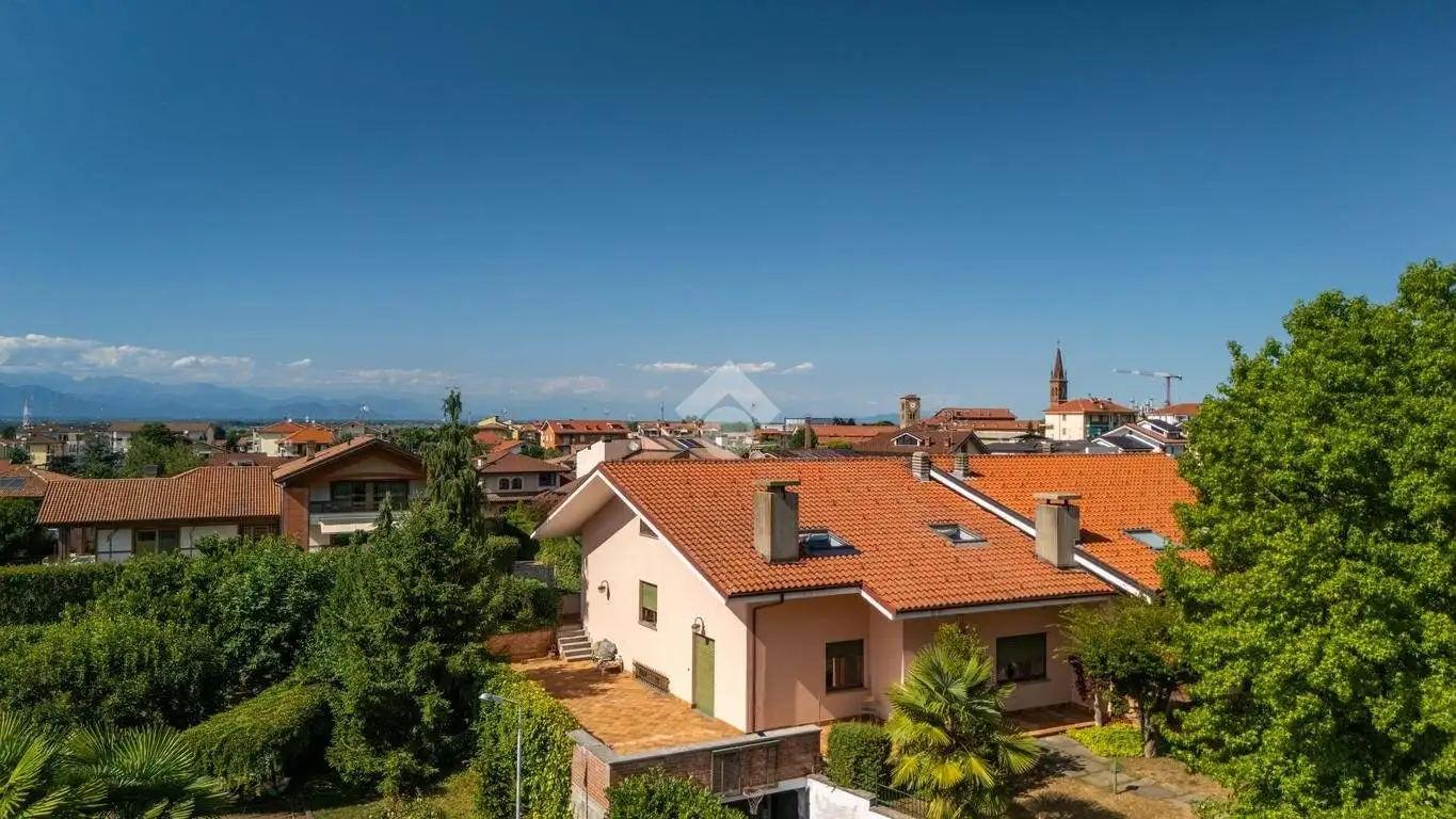 Villa bifamiliare via dei camini 32, Centro, Saluzzo - foto 3