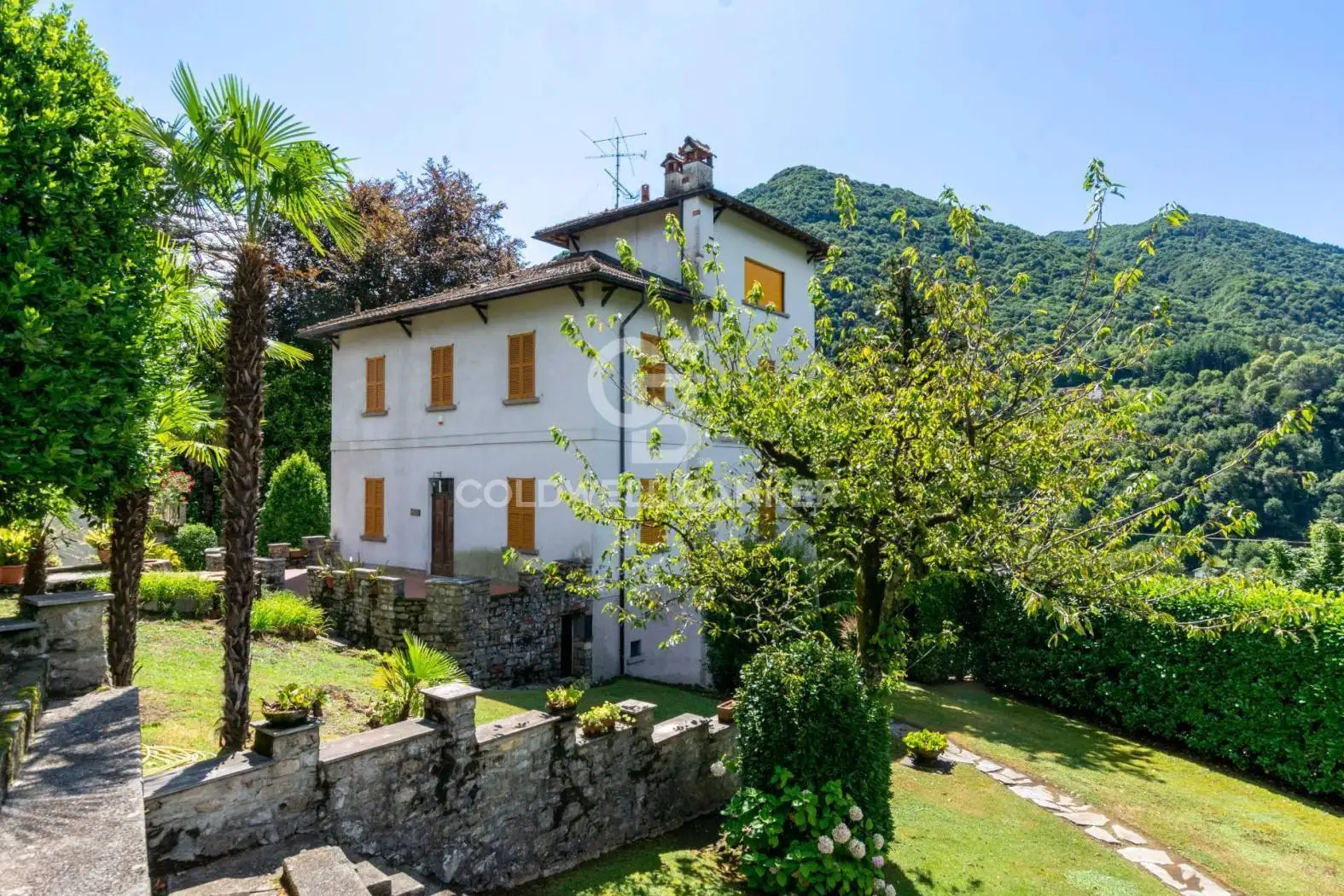 Villa in vendita a Dizzasco