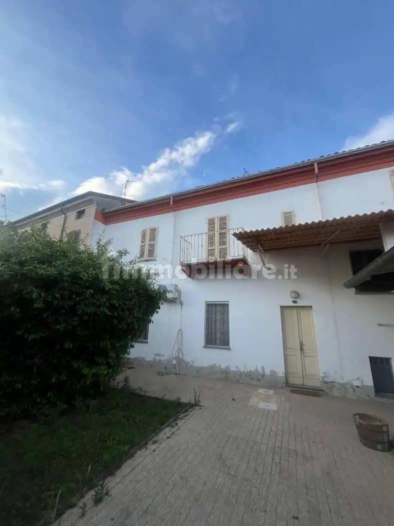 Terratetto unifamiliare 194 m², da ristrutturare, Asigliano Vercellese - foto 2
