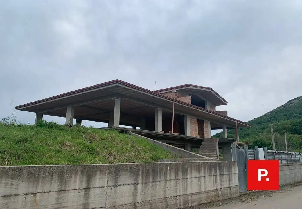 Casa indipendente in vendita a Castel Morrone