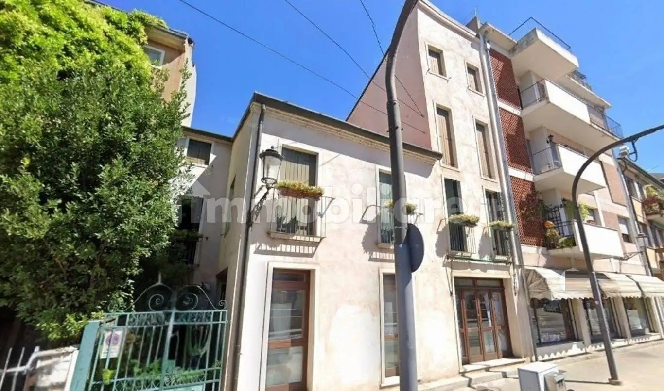 Appartamento in vendita a Padova