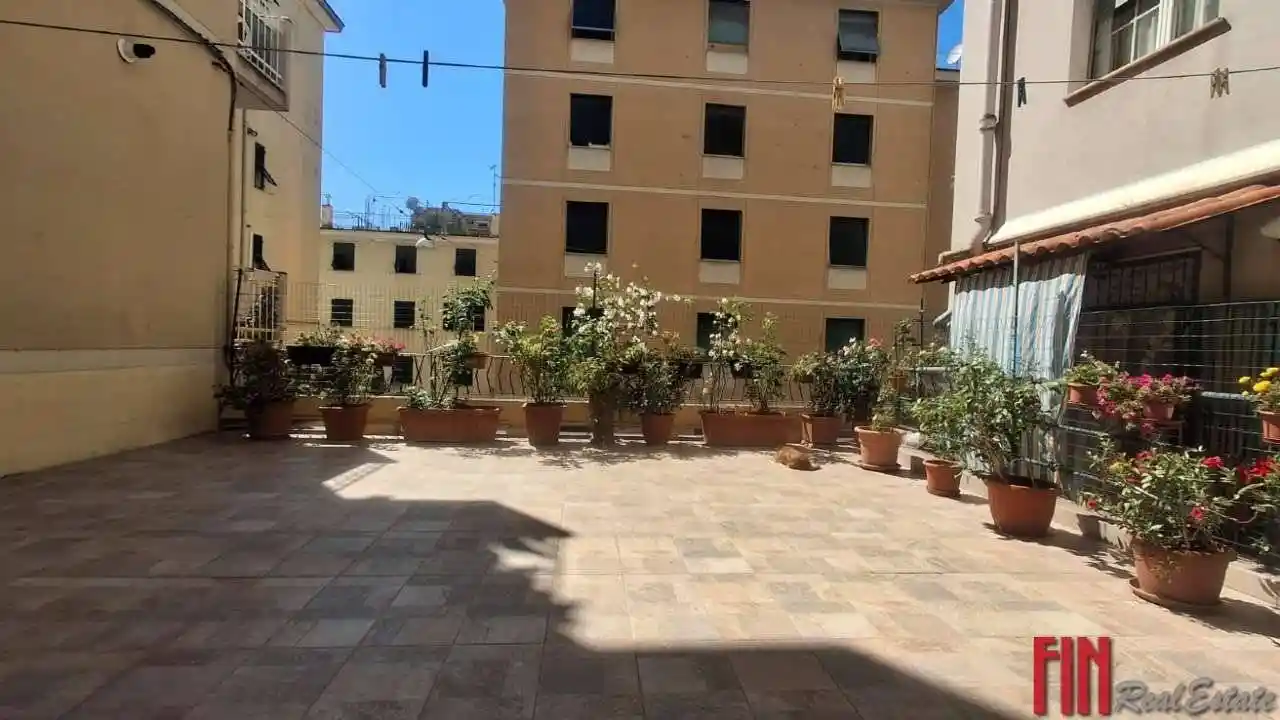 Appartamento in vendita a Genova