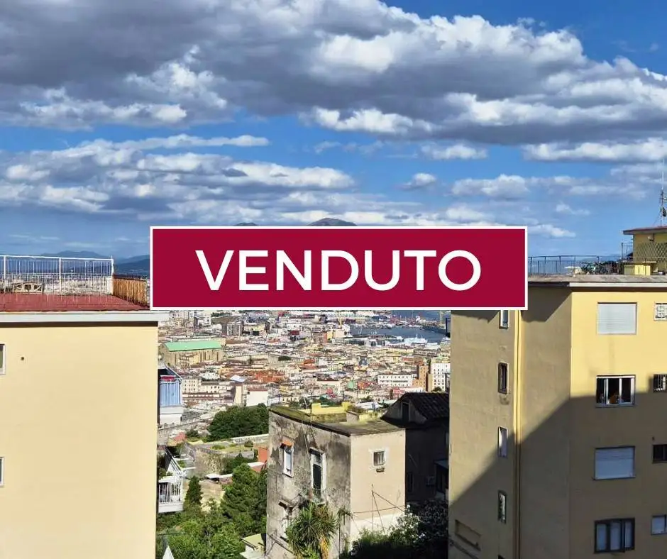Appartamento in vendita a Napoli