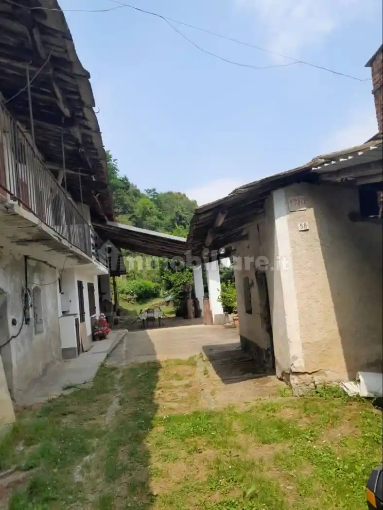 Rustico - Casale in vendita a Barge