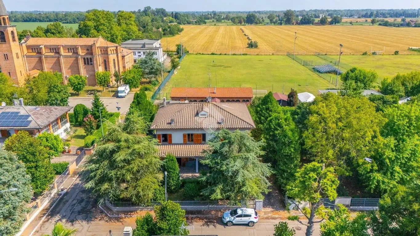 Villa in vendita a Modena