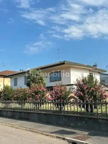 Villa in vendita a Rivarolo Mantovano