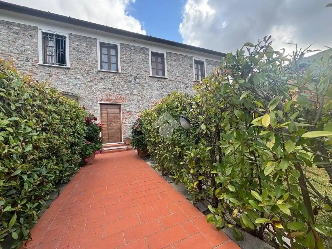 Appartamento in vendita a Sarzana