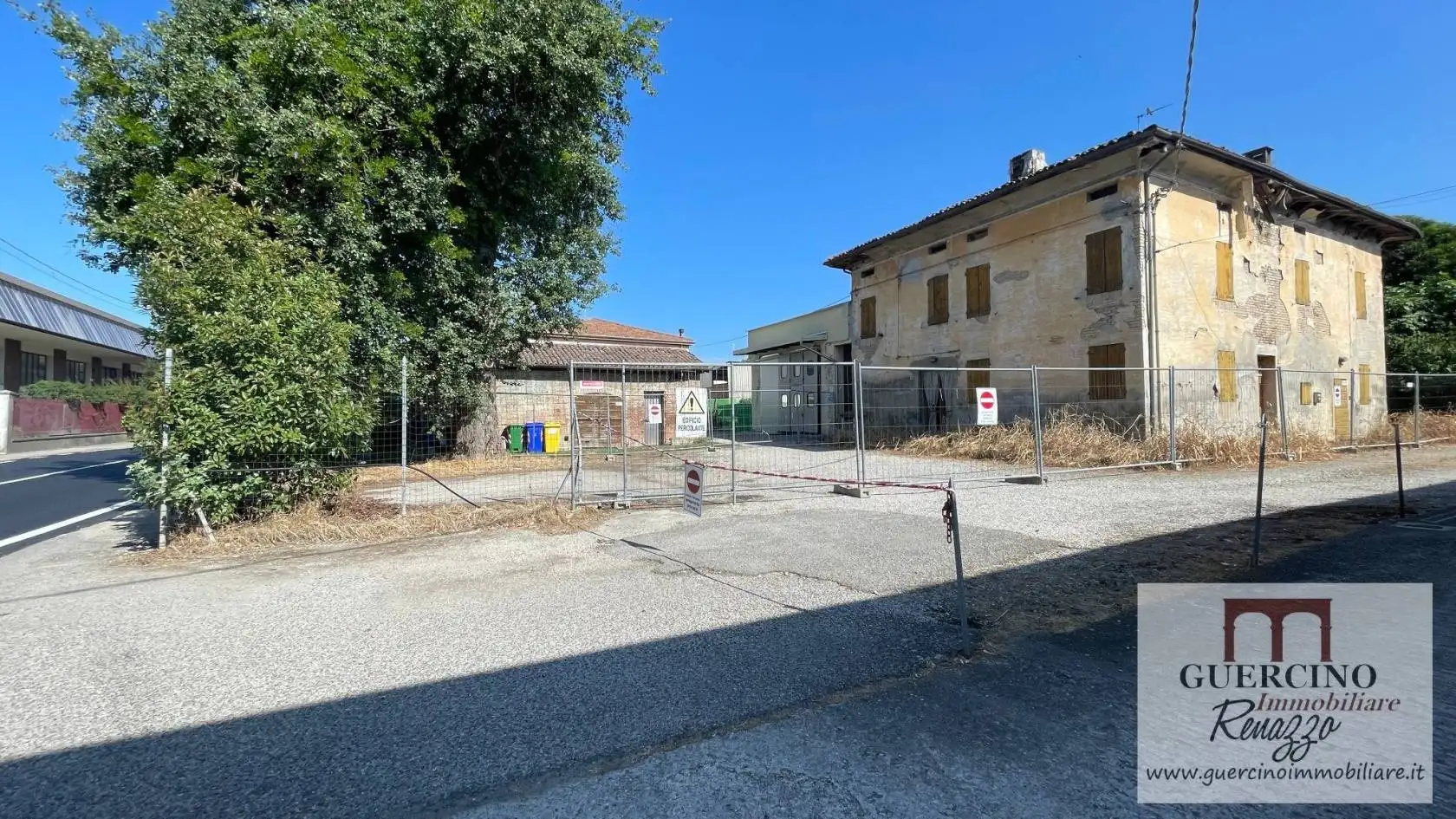 Villa in vendita a Cento