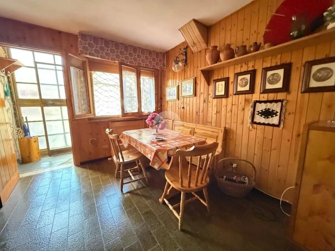 Appartamento in vendita a Rocca di Cambio