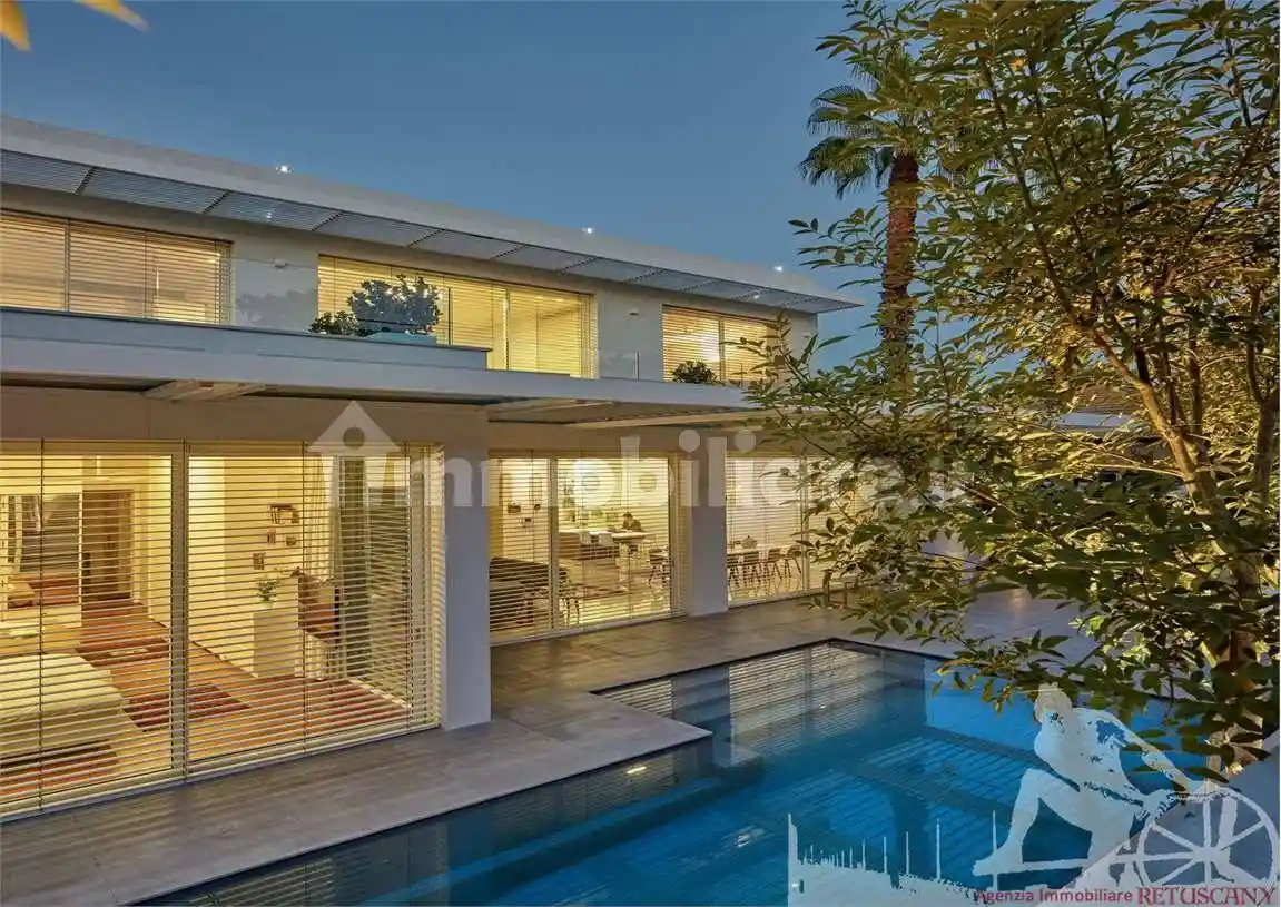 Villa in vendita a Forte dei Marmi