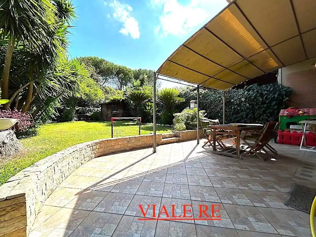 Villa bifamiliare via del Casale Agostinelli, Morena, Roma - foto 3