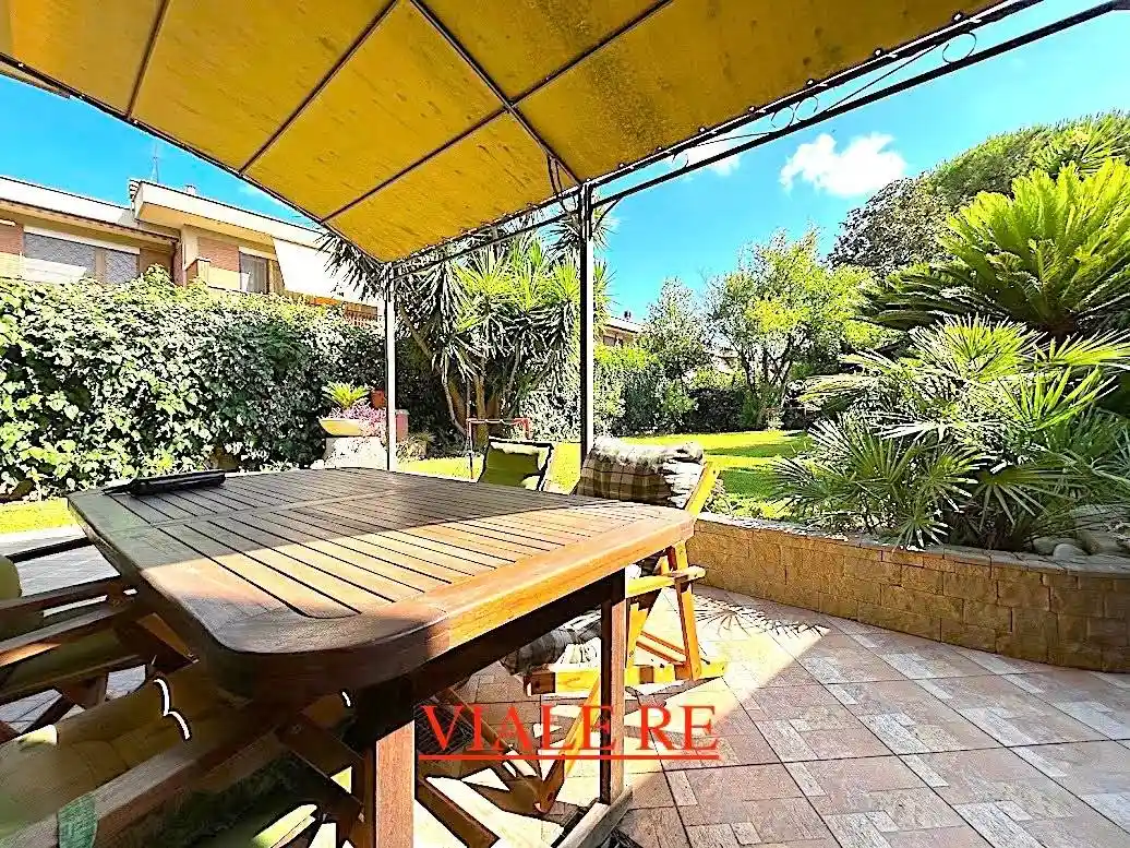 Villa bifamiliare via del Casale Agostinelli, Morena, Roma - foto 4