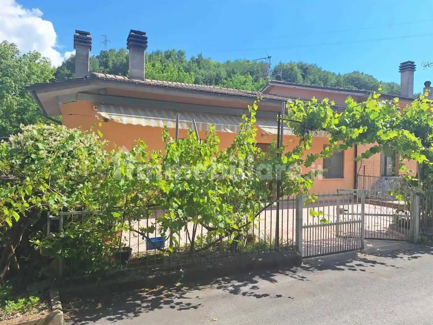 Casa indipendente in vendita a San Severino Marche