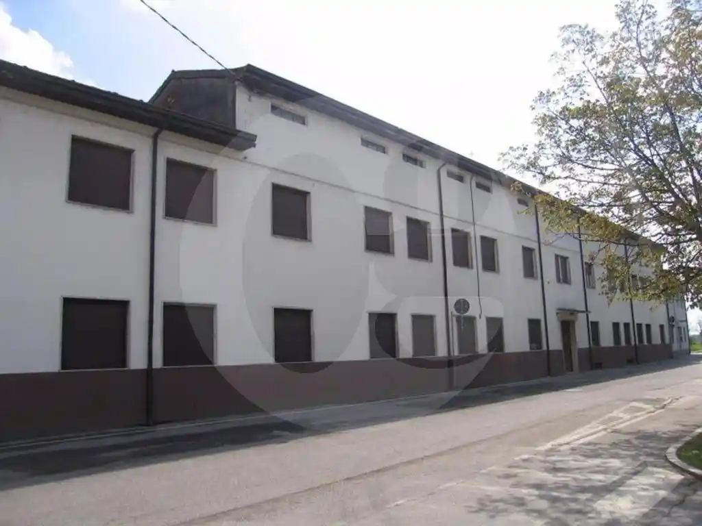 Palazzo - Edificio in vendita a Soncino