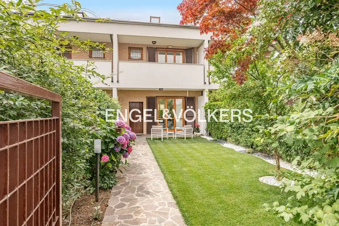 Villetta a schiera in vendita a Seregno