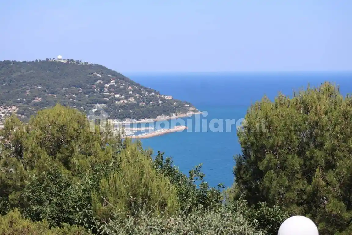 Appartamento in vendita a Andora