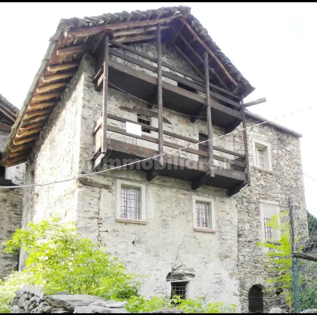 Rustico - Casale in vendita a Livo