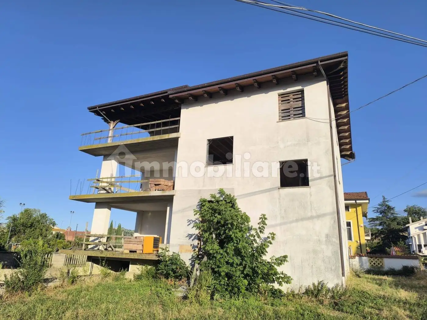 Villa in vendita a Collecorvino