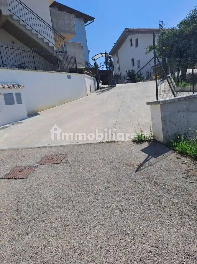 Villa in vendita a Collecorvino