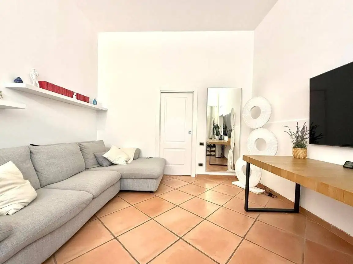 Appartamento in vendita a Napoli