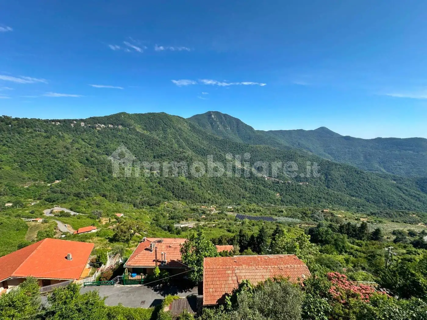 Casa indipendente in vendita a Bajardo