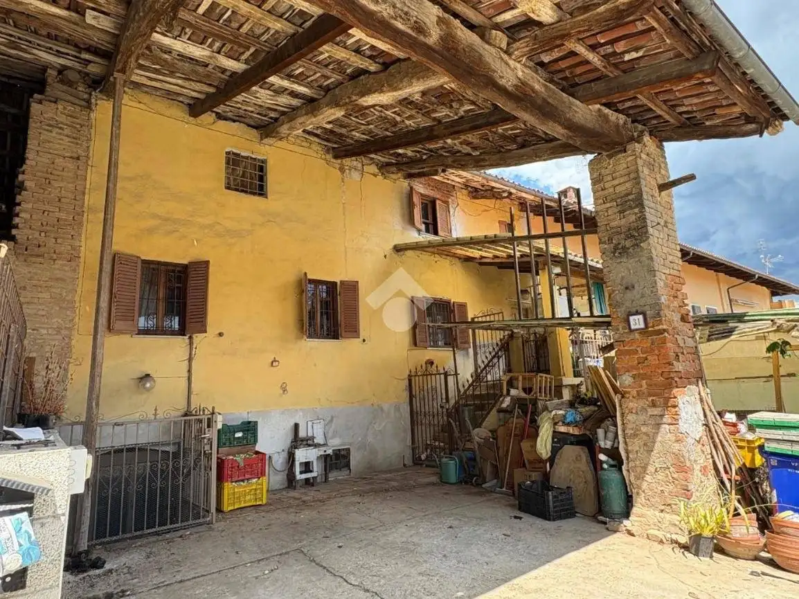 Casa indipendente in vendita a Mombello di Torino