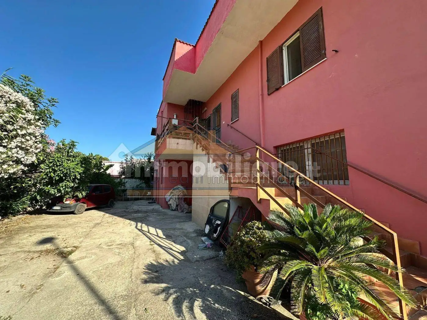 Palazzo - Edificio in vendita a Mondragone