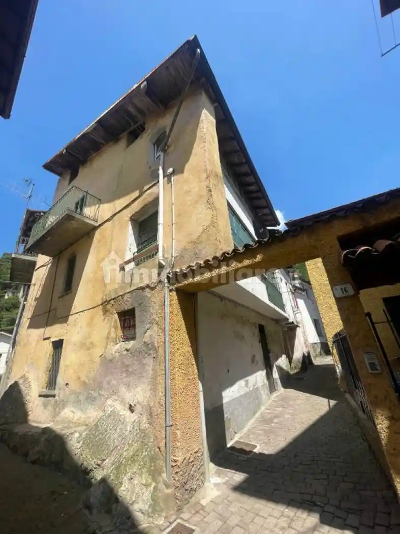 Casa indipendente in vendita a Ballabio