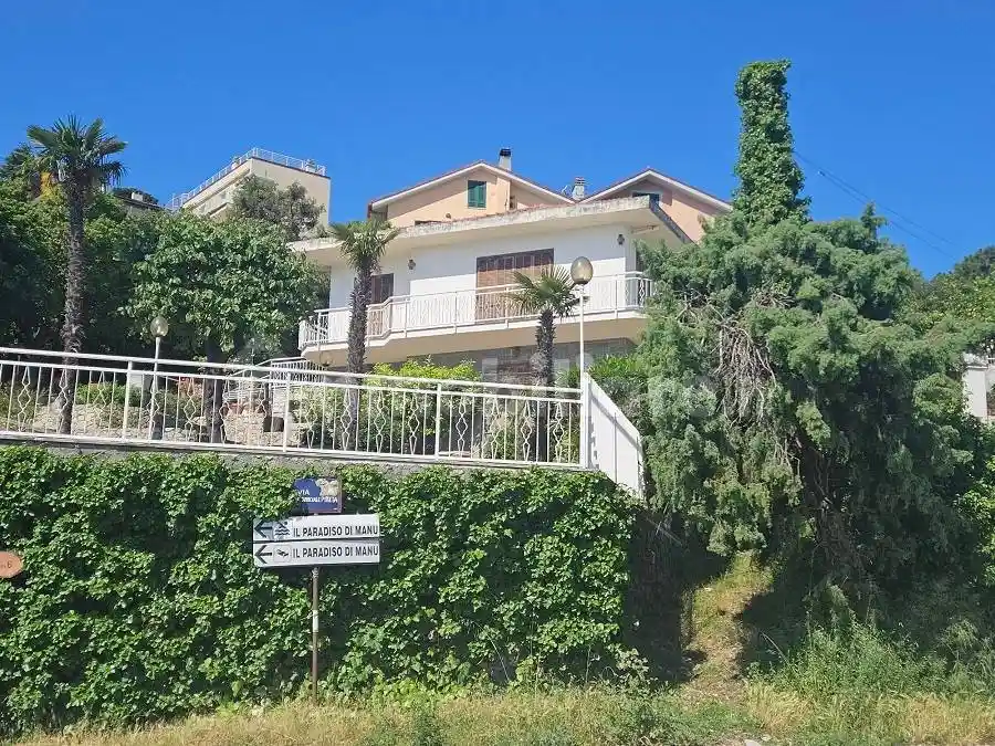 Villa in vendita a Spotorno