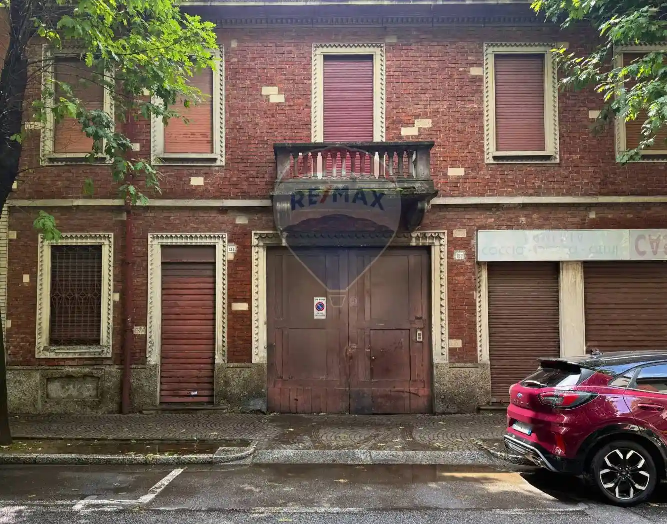 Palazzo - Edificio in vendita a Varedo