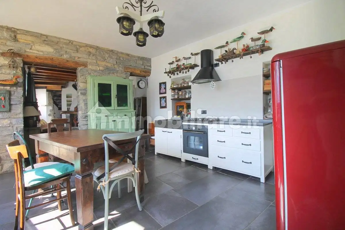 Villa bifamiliare via Filippo Corridoni 1A, Centro, Carate Urio - foto 2