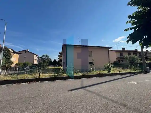 Casa indipendente in vendita a Mozzo