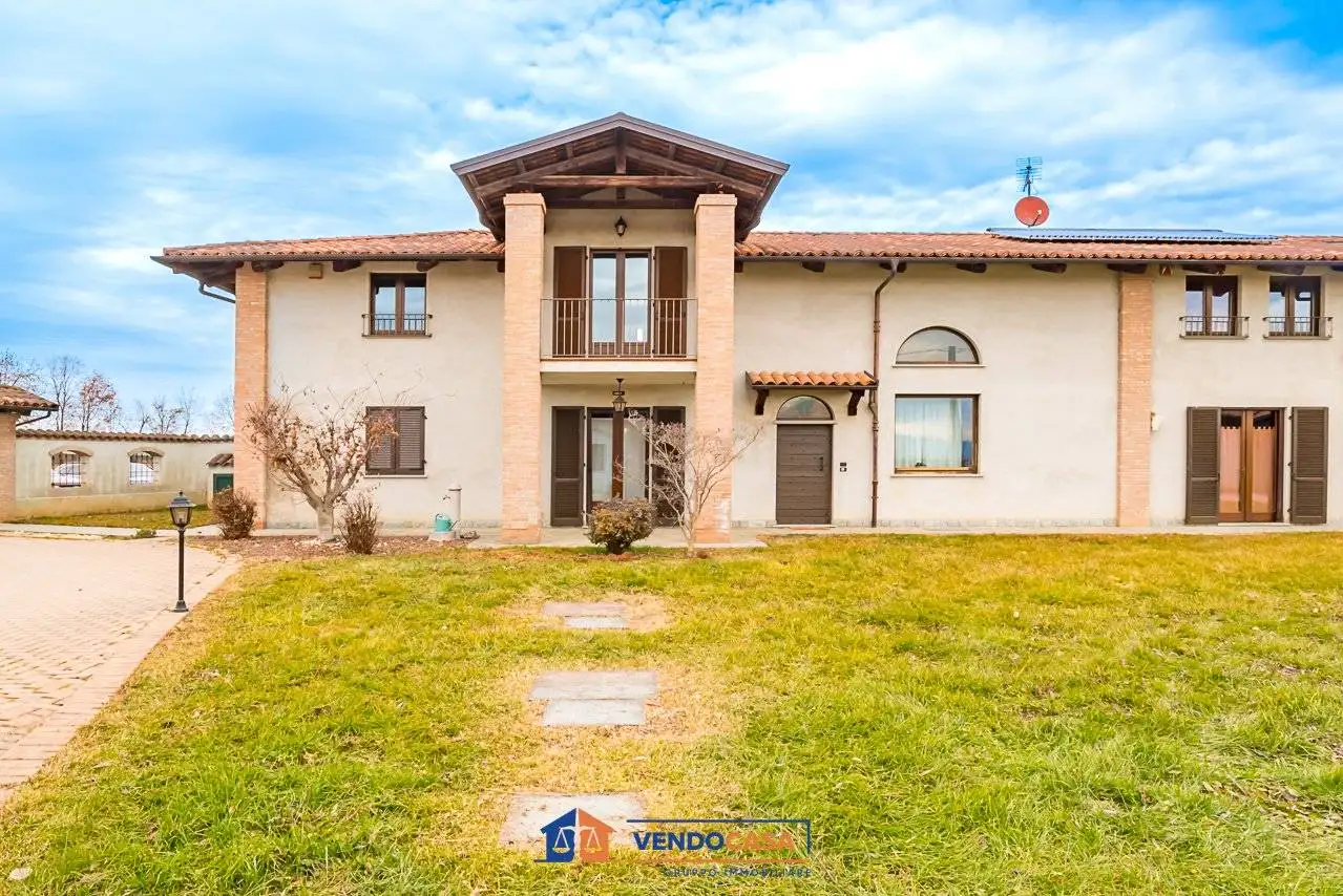 Villa in vendita a Genola