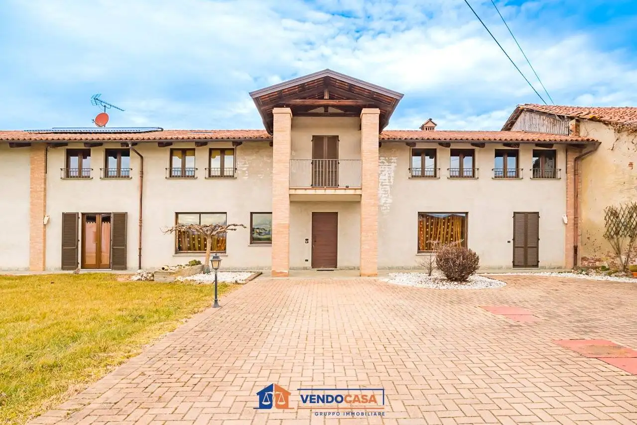 Villa in vendita a Genola