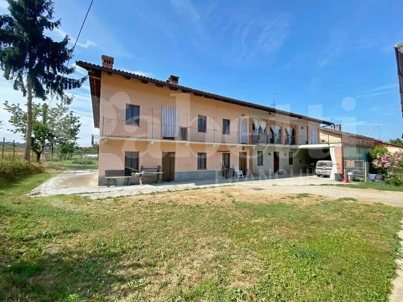 Casa indipendente in vendita a Cherasco