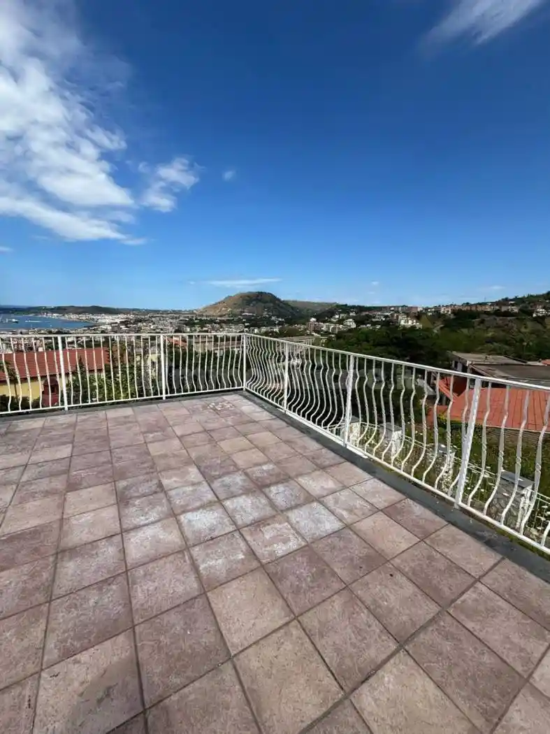 Villa in affitto a Pozzuoli