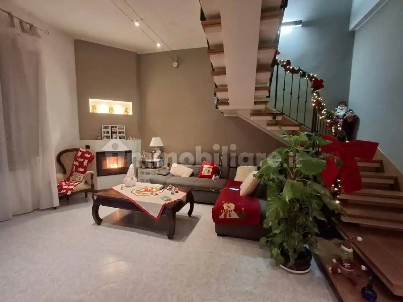 Appartamento in vendita a Capraia e Limite