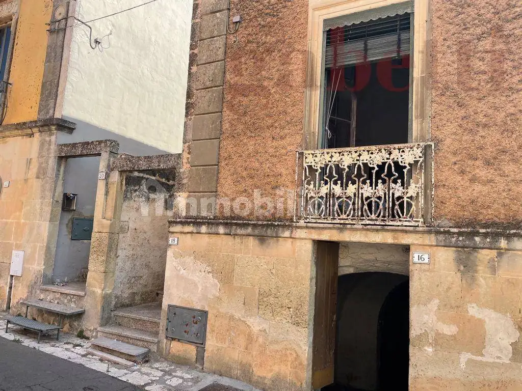Casa indipendente in vendita a Spongano