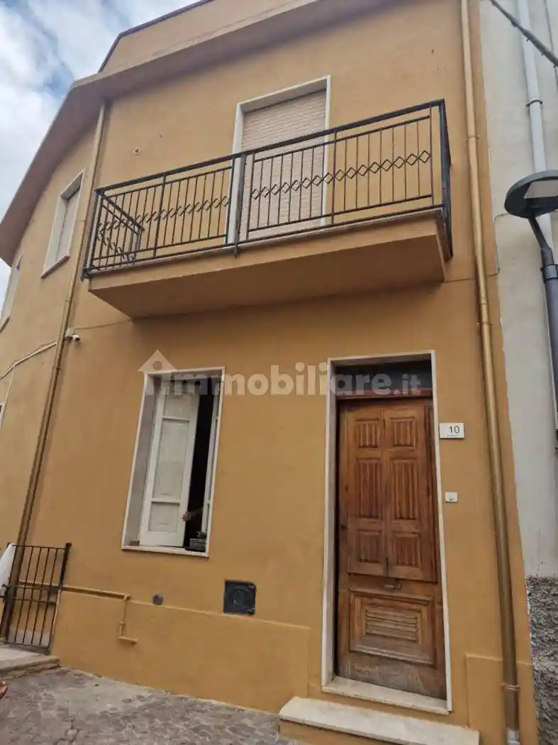 Palazzo - Edificio in vendita a Mazzarrà Sant'Andrea