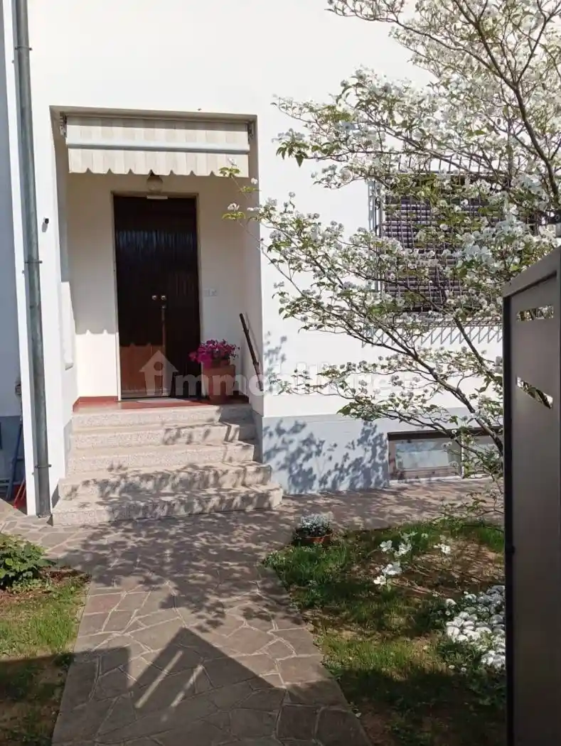 Villa in affitto a Sovico
