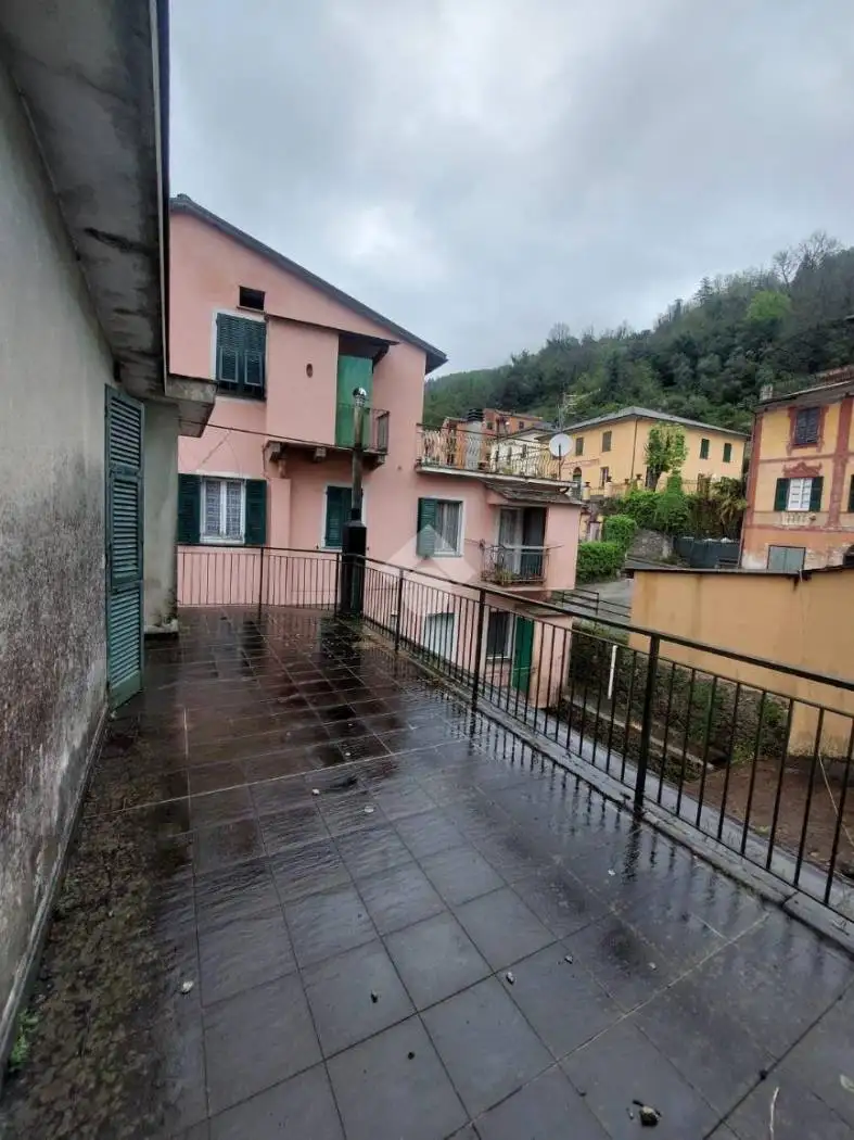 Quadrilocale via Raggio Augusto 41, Centro, Borzonasca - foto 2