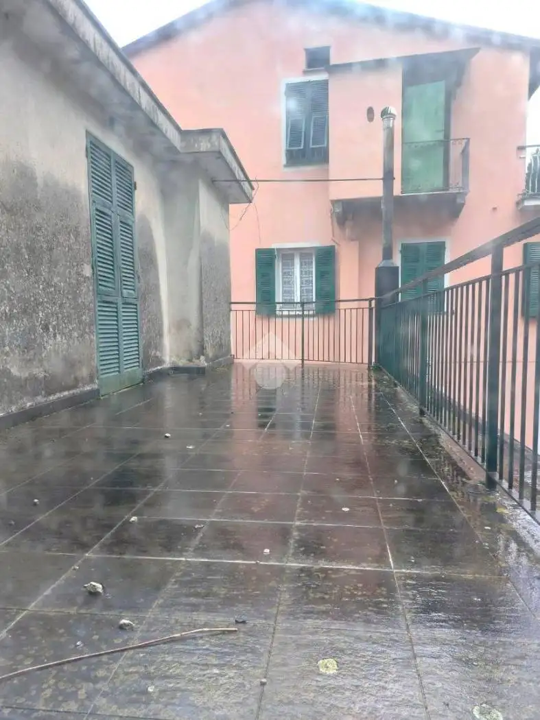 Quadrilocale via Raggio Augusto 41, Centro, Borzonasca - foto 4