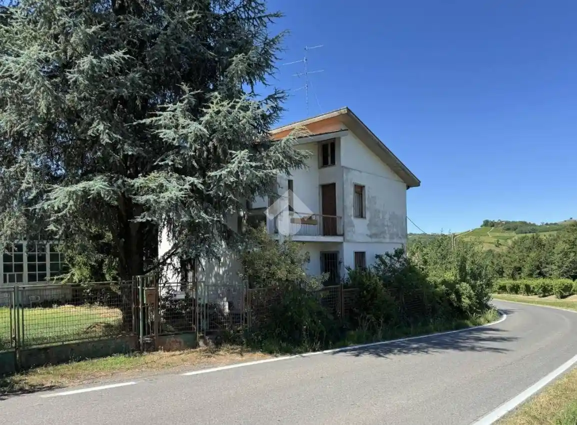Casa indipendente in vendita a Montù Beccaria