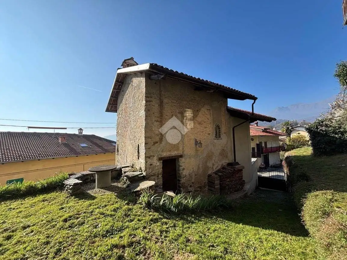 Casa indipendente in vendita a Val di Chy