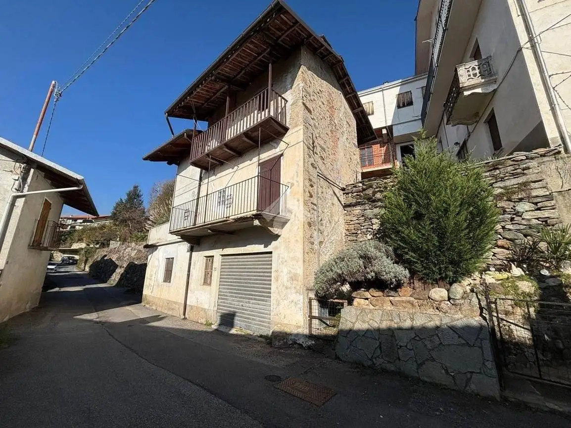 Terratetto unifamiliare civile via Cavalice 22, Alice Superiore, Val di Chy - foto 2