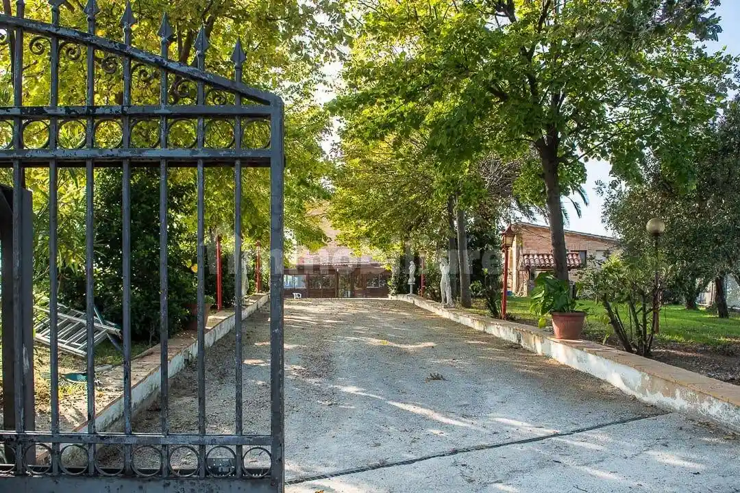 Villa in vendita a Montecassiano