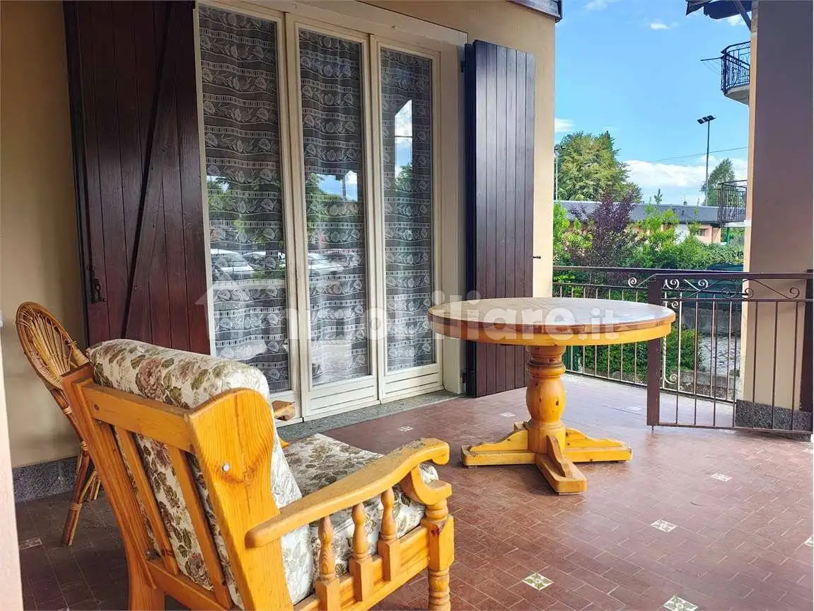 Villa bifamiliare via Farinet, 14, Centro, Bee - foto 5