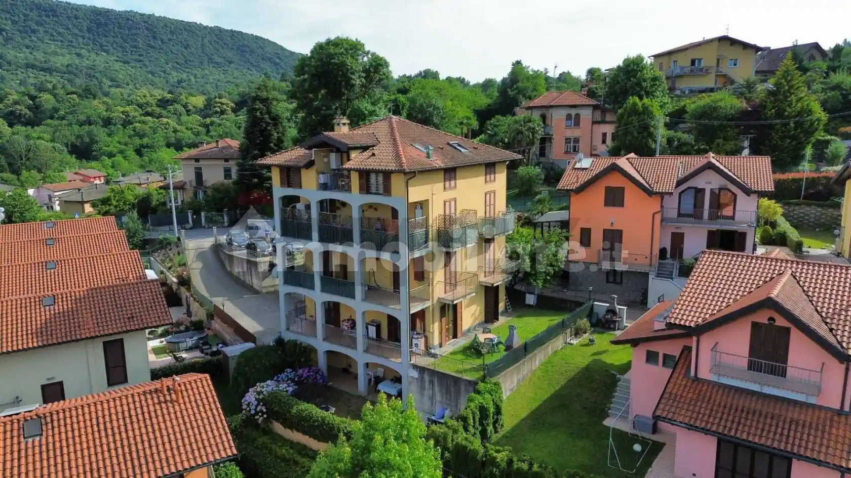 Appartamento in vendita a Cadegliano-Viconago