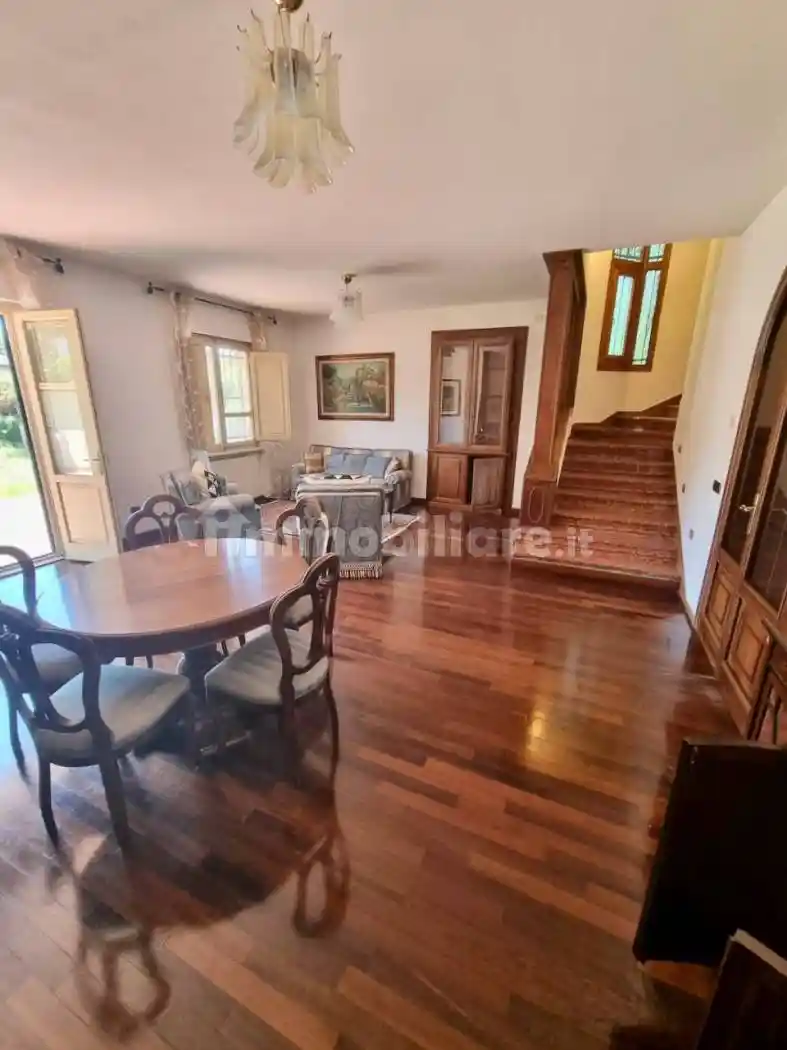 Villa in vendita a Pisa