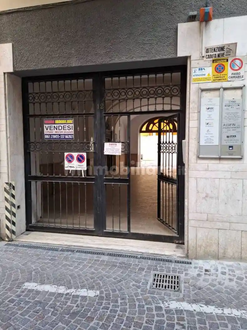 Quadrilocale via Gabriele D'Annunzio, Centro, Teramo - foto 2